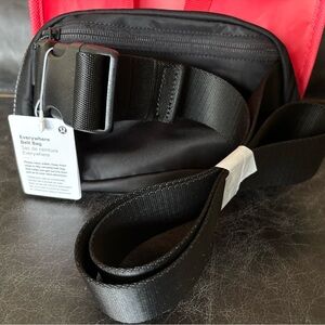 lululemon athletica Black Everywhere Belt Bag